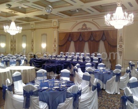 Decor rent.com winter wedding decor at venetian banquet hall. Décor Banquette Hall